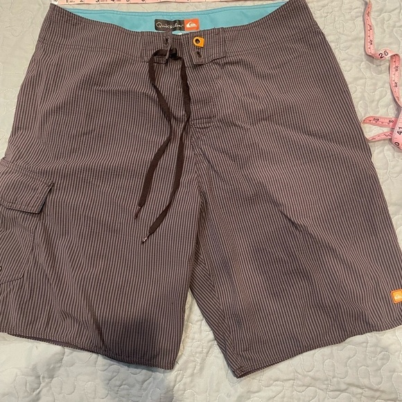 Quicksilver Men’s Size 34 Gray Board Shorts - Picture 1 of 13